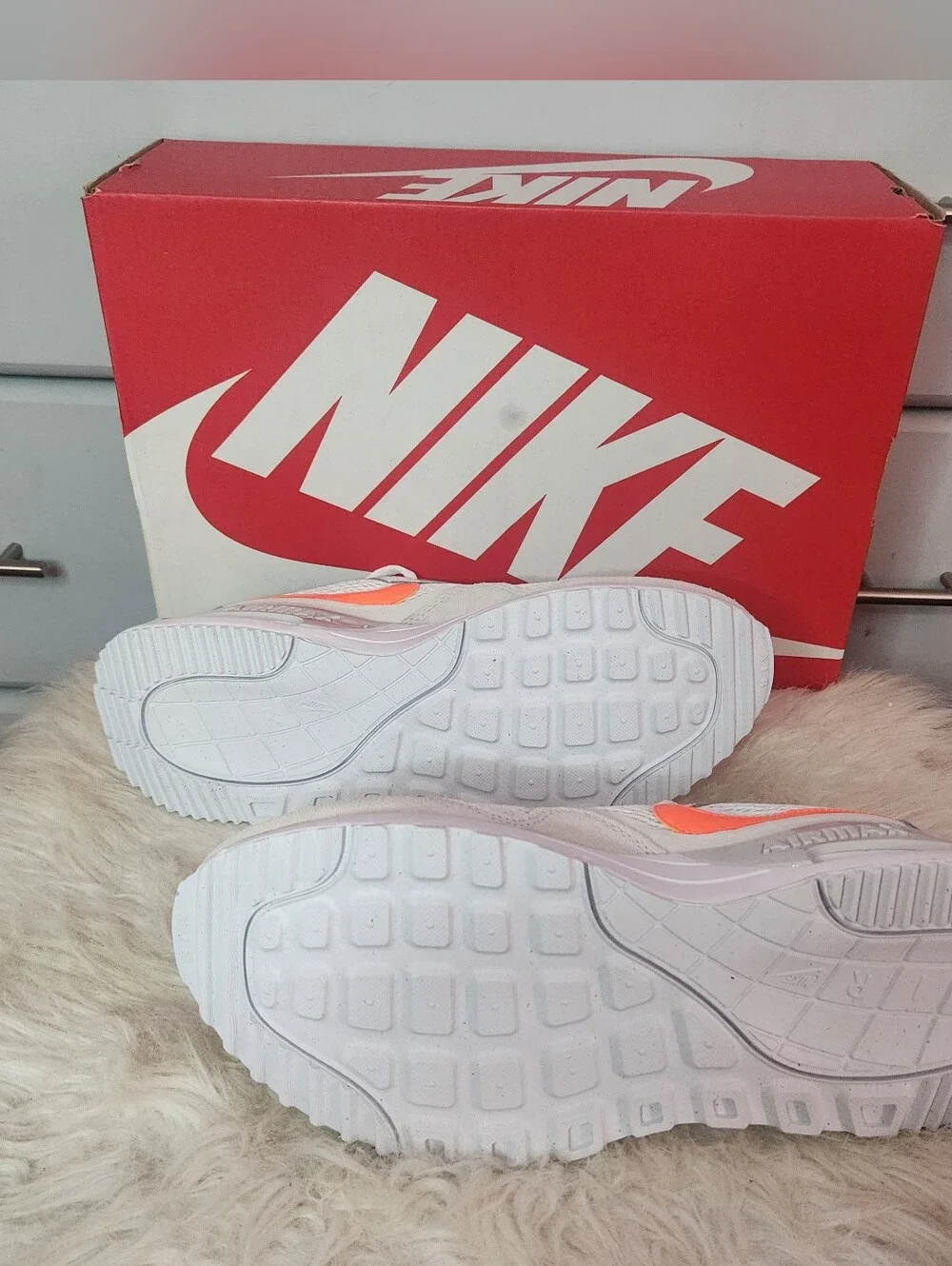 Nike Air System In White w/ Neon Orange & Blue Accents NIB Size 7y GS Women 8.5